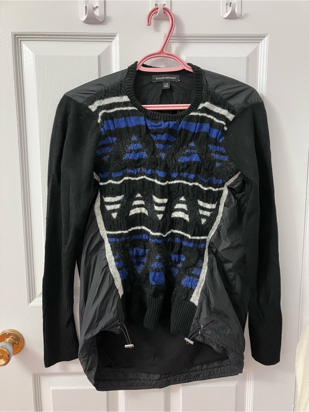 Banana Republic Black Crewneck Sweater with Blue & White Pattern merino wool